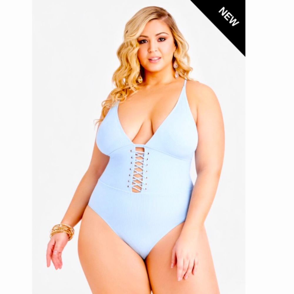 New✨YMI ONE-PIECE SWIMSUIT✨SIZE: (S)